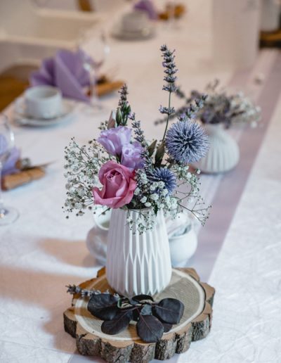 Hochzeitsdekorationen - weiße Tischvasen