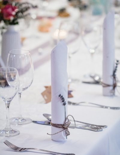 Hochzeitsdekorationen - Stoffservietten mit Lavendel