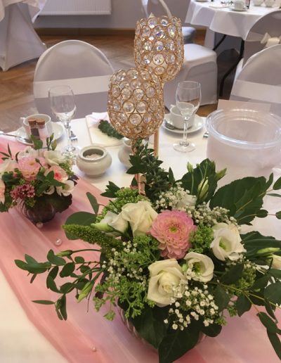 Tischdekoration in Rosa von FeinDesign Hochzeitsdekoration